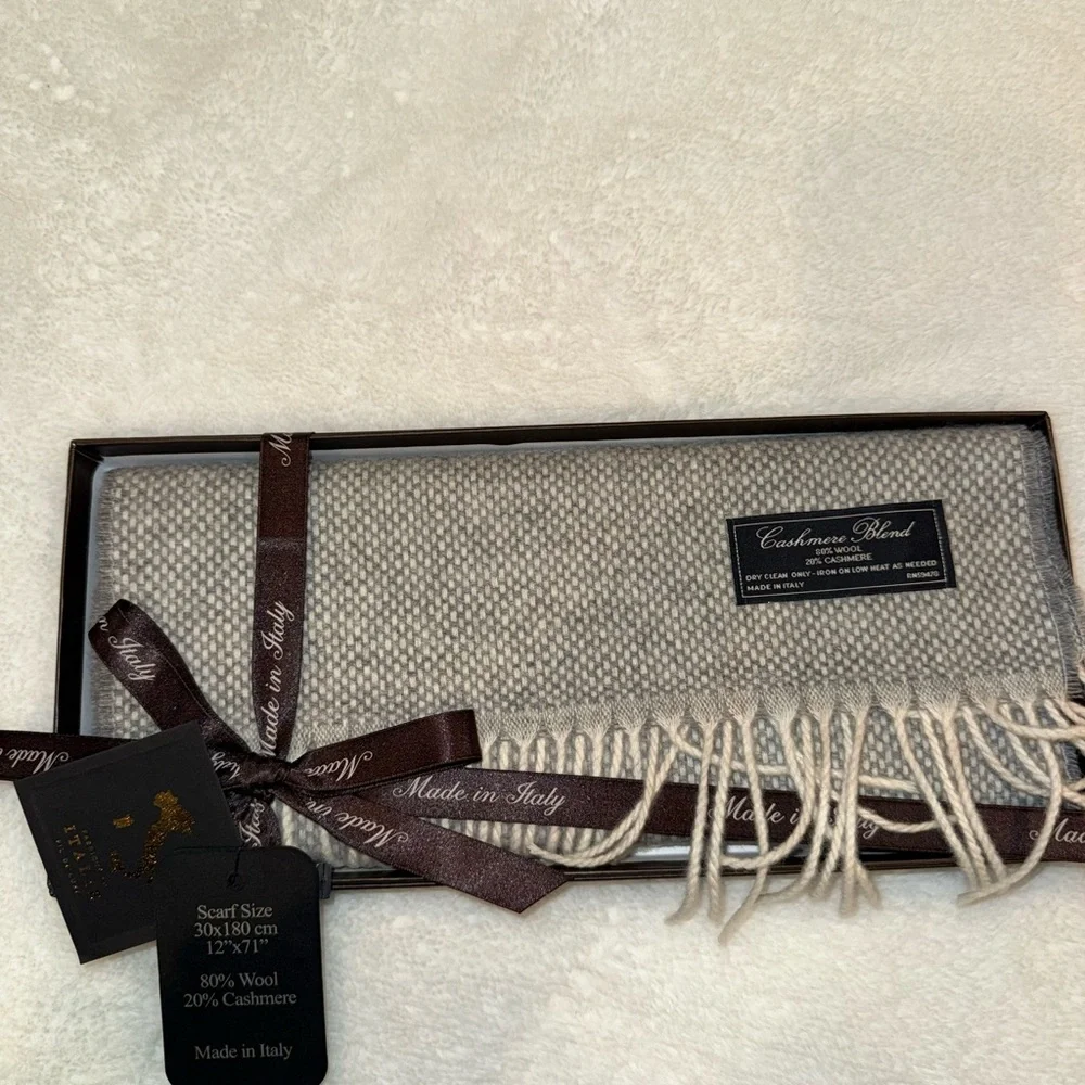 Linea Emmett Cashmere Blend Gray Scarf